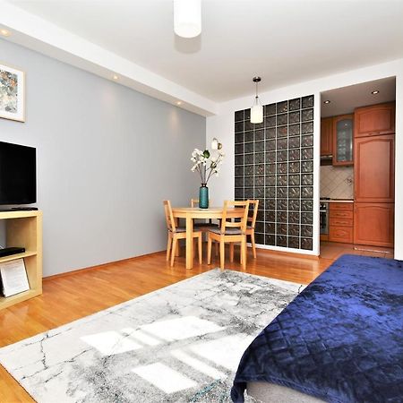 Rental Apartments Piwna Warszawa Exteriör bild