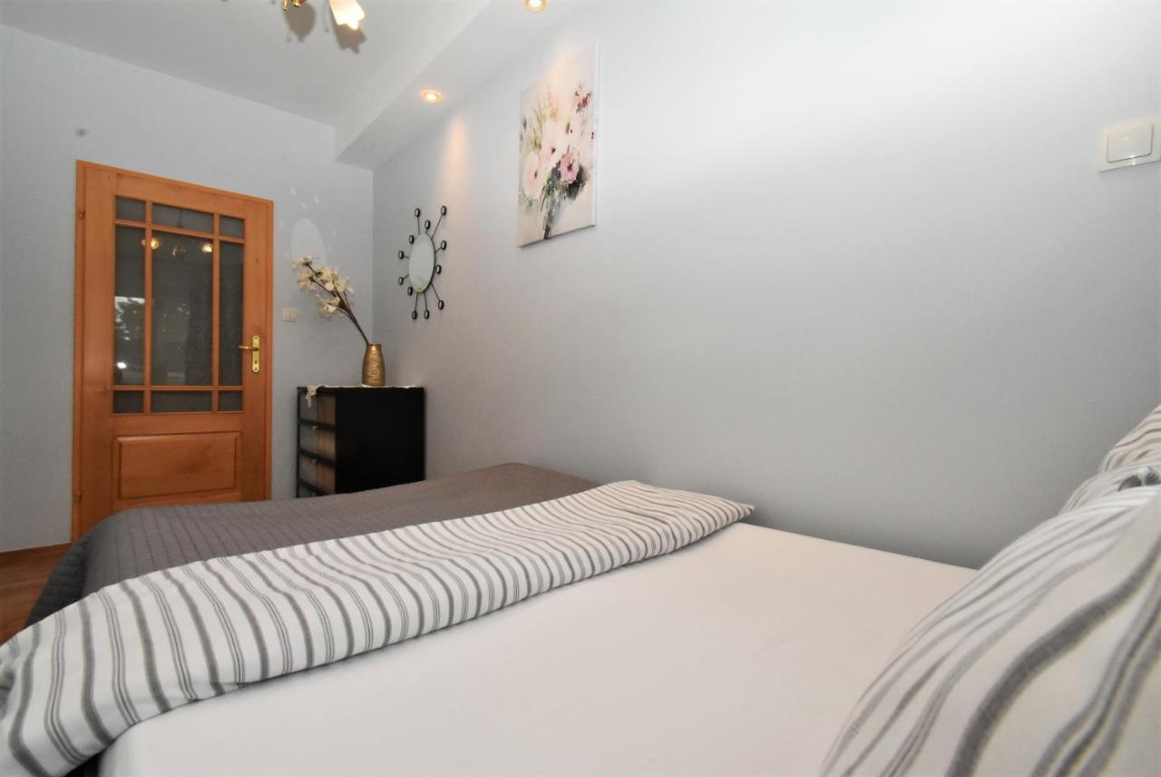 Rental Apartments Piwna Warszawa Exteriör bild
