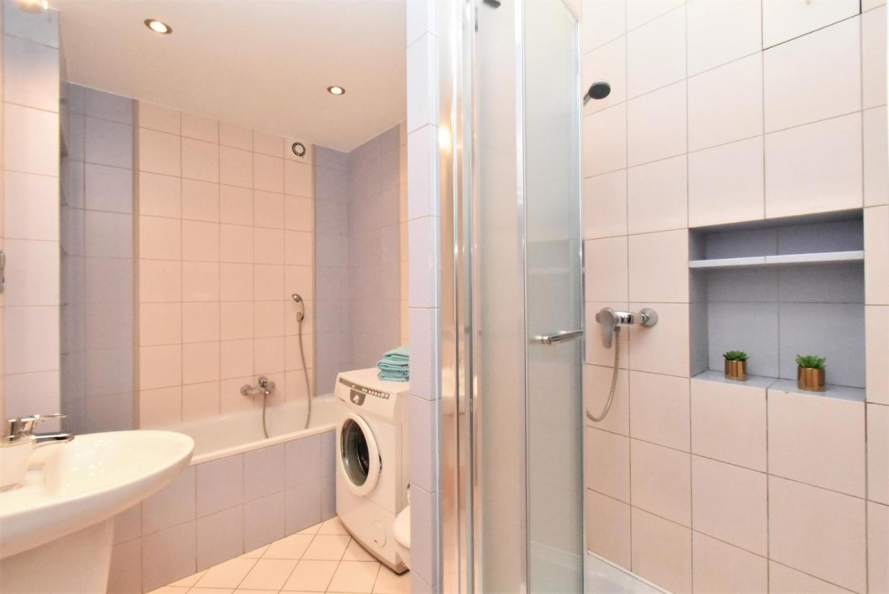 Rental Apartments Piwna Warszawa Exteriör bild